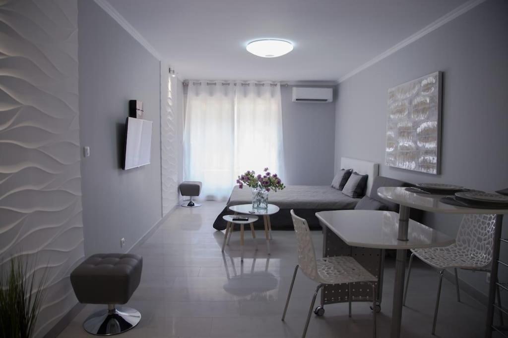 Stylish Studio In Only 50 Meters From Beach ! Nice Luaran gambar